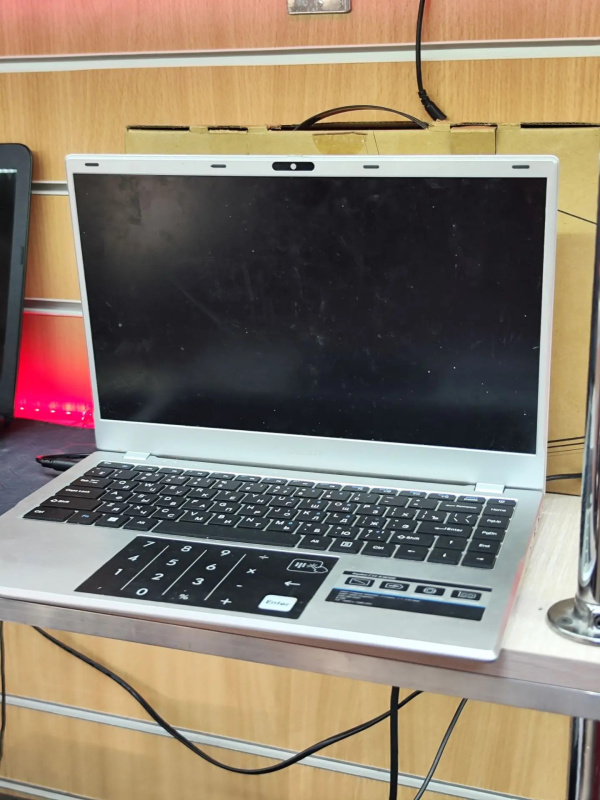Ноутбук DEXP aquilon c14