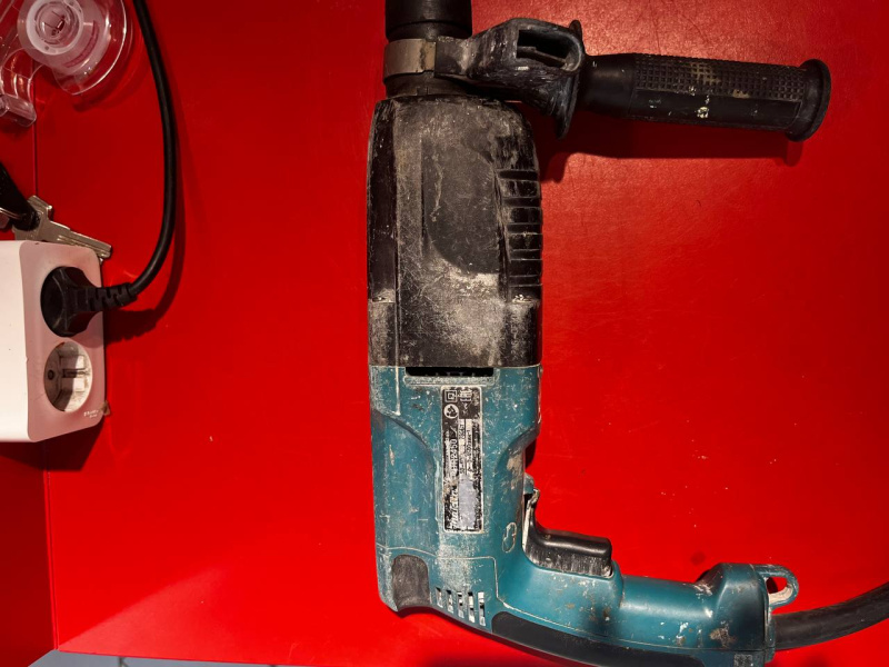 Перфоратор Makita 2243