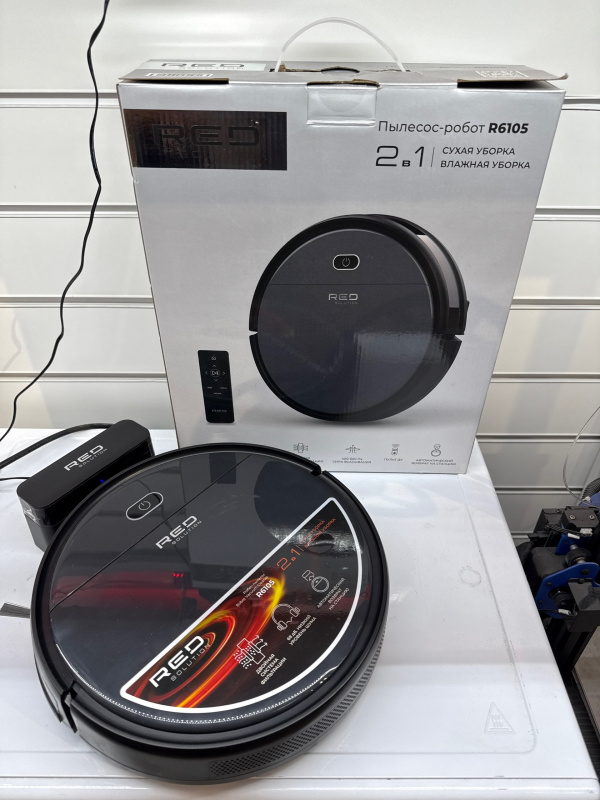 Пылесос Red Solution R6105