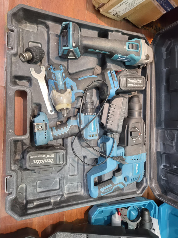Набор электроинструмента Makita 4 В 1