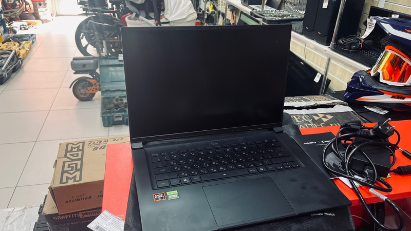 Ноутбук GigaByte Ryzen AI 7 350w, 32 gb, RTX 5060 Laptop