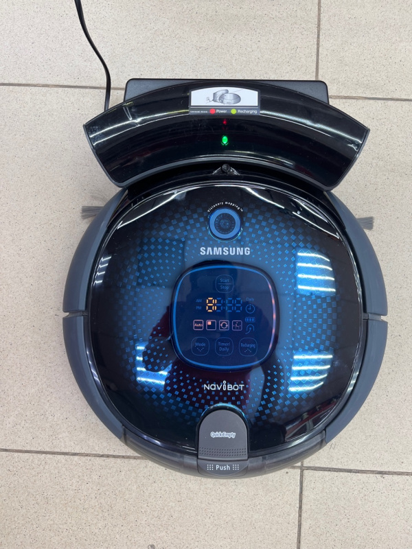 Пылесос Samsung Navibot SR8855