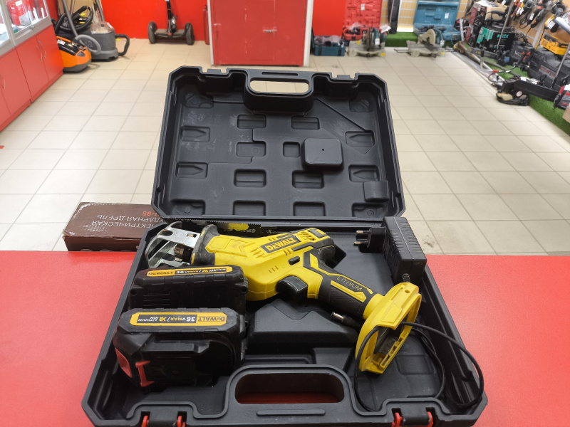Сабельная пила Dewalt (pen)