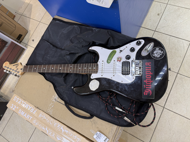 Электрогитара Fender STRATOCASTER ( INDONESIA )